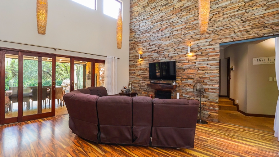 4 Bedroom Property for Sale in The Coves North West